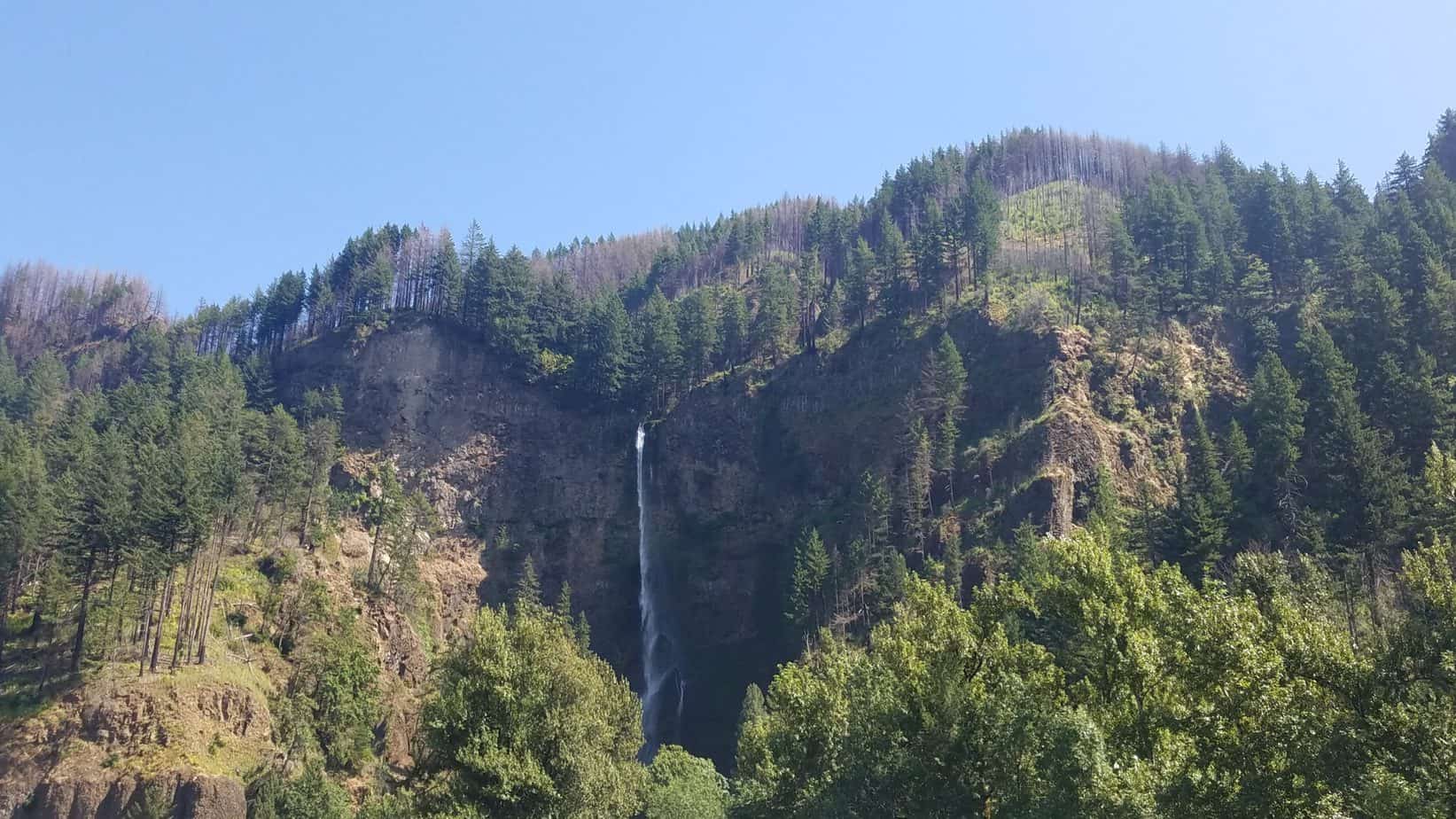 Multnomah Falls view from parking lot