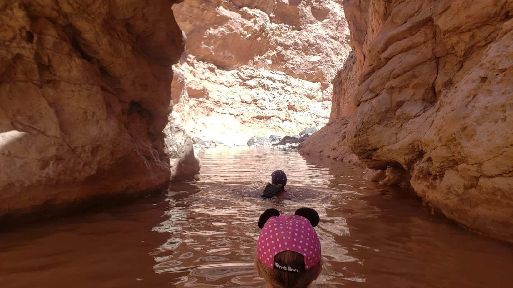 Entrance to Peek-a-boo slot canyon