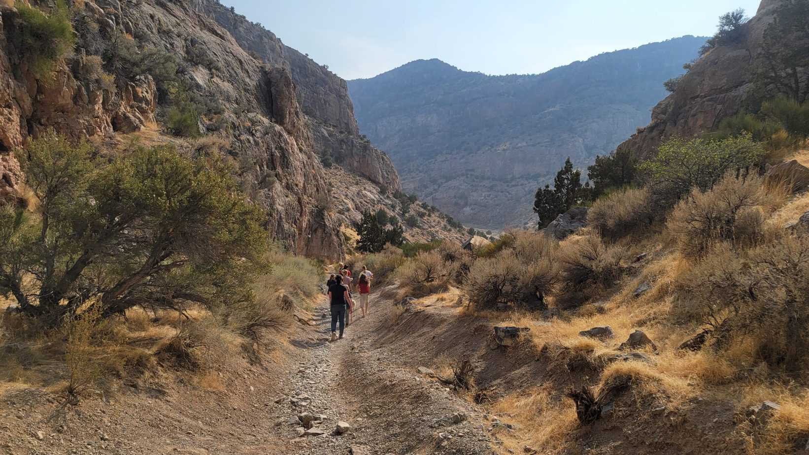 Trail to Hermits Cabin